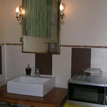 Chambres D'hotes Intra Muros Bed & Breakfast