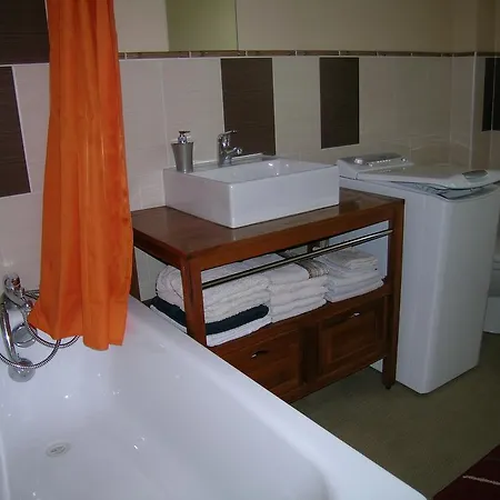 Chambres D'hotes Intra Muros Bed & Breakfast 2*