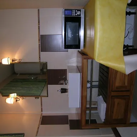Chambres D'hotes Intra Muros Bed & Breakfast 2*